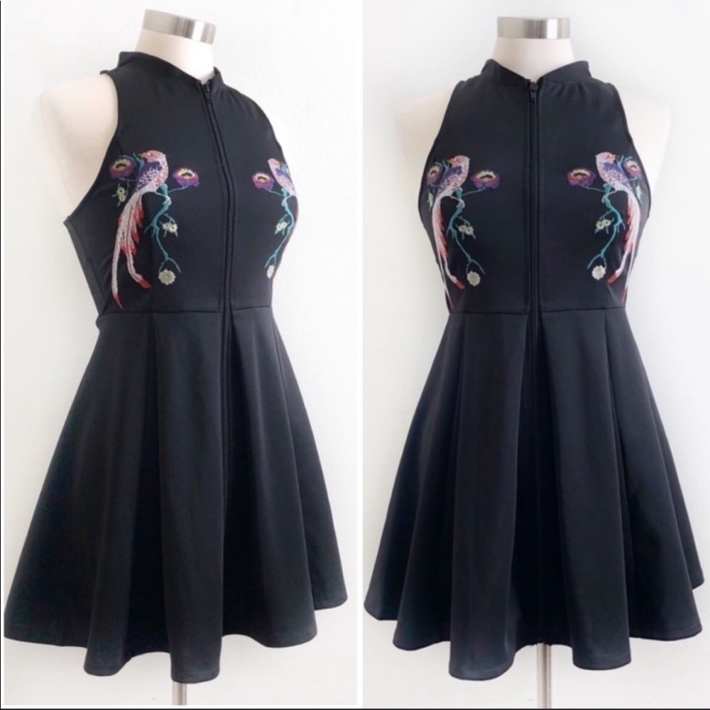 BUFFALO DAVID BITTON Neoprene Embroidered Floral Bird Dress size M